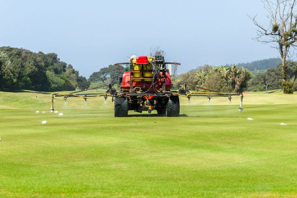 Golf Course Lawn Care in Herndon